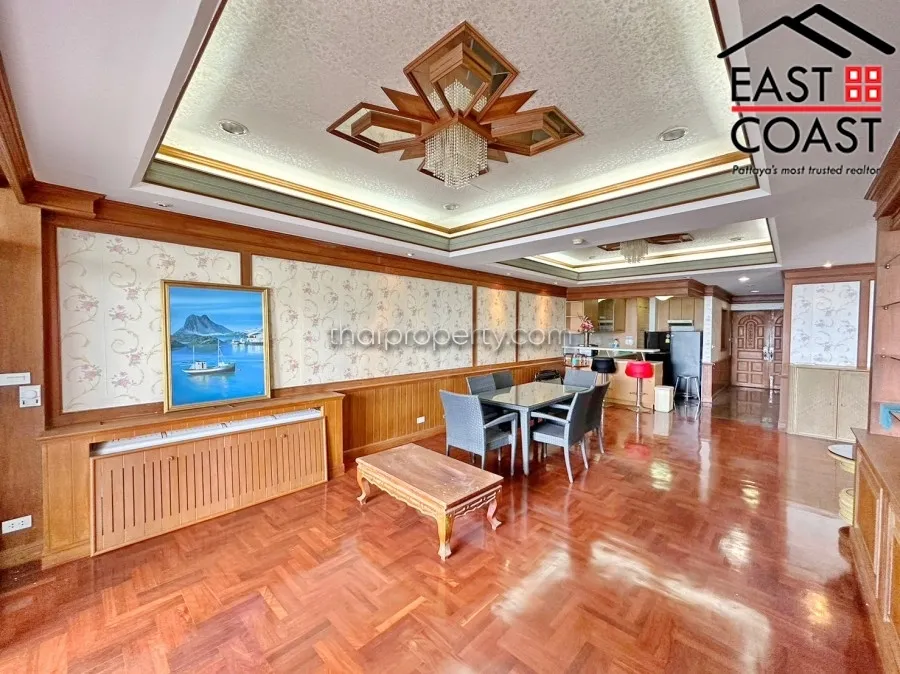 Jomtien Complex photo 7