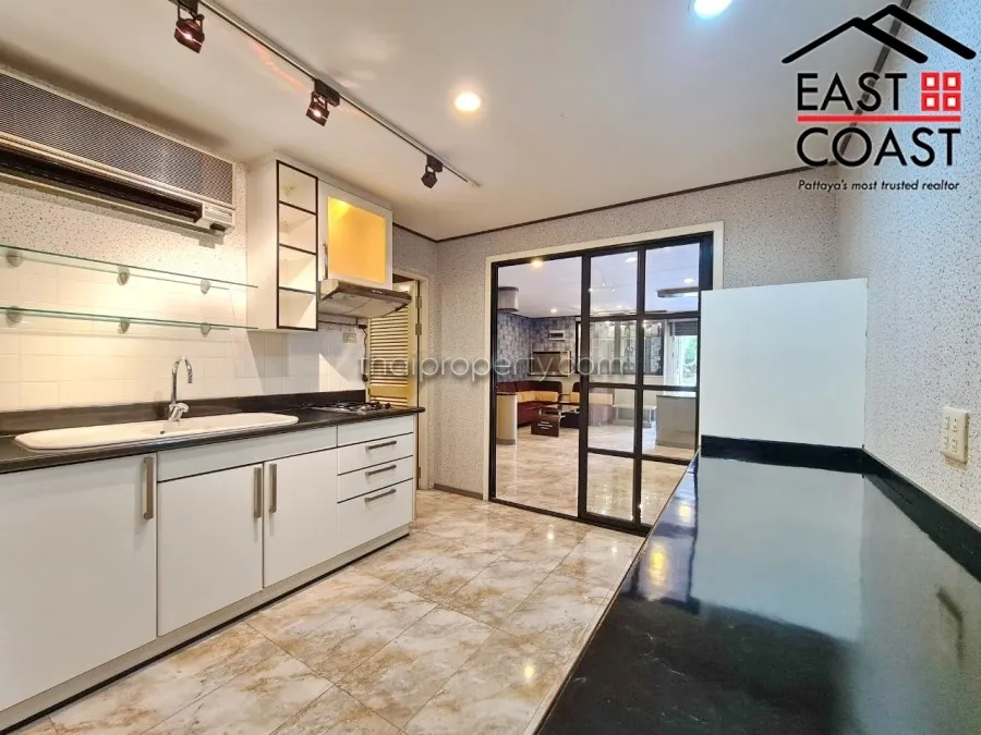 Grand Condo photo 12