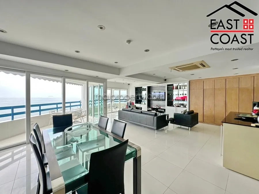 Jomtien Plaza photo 4