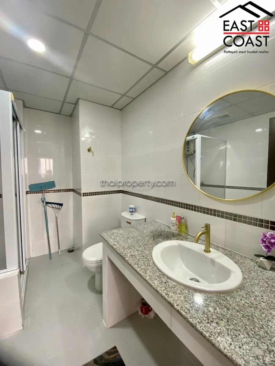 Pattaya Klang Center Point photo 9
