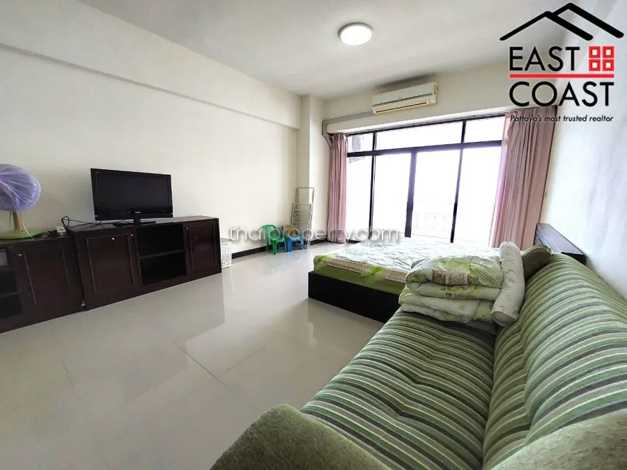 Jomtien Complex photo 4