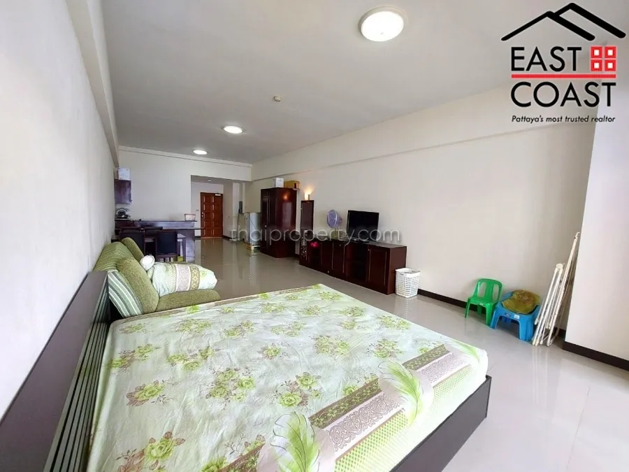 Jomtien Complex photo 6