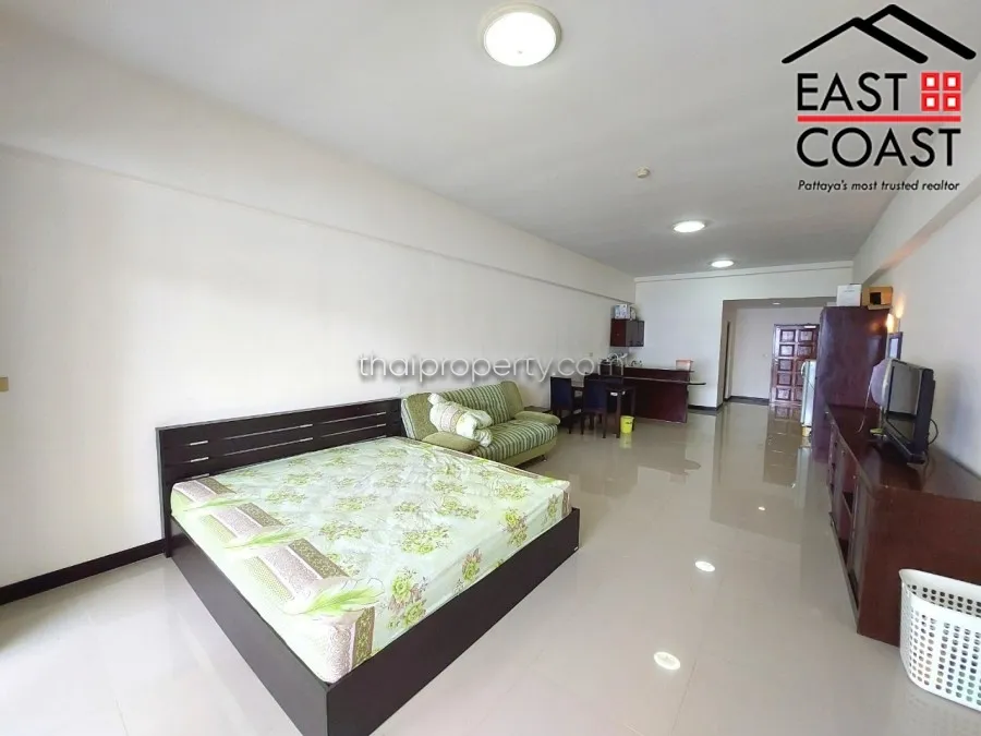 Jomtien Complex photo 7