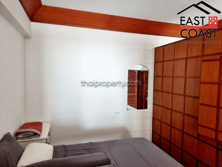 Jomtien Complex photo 7