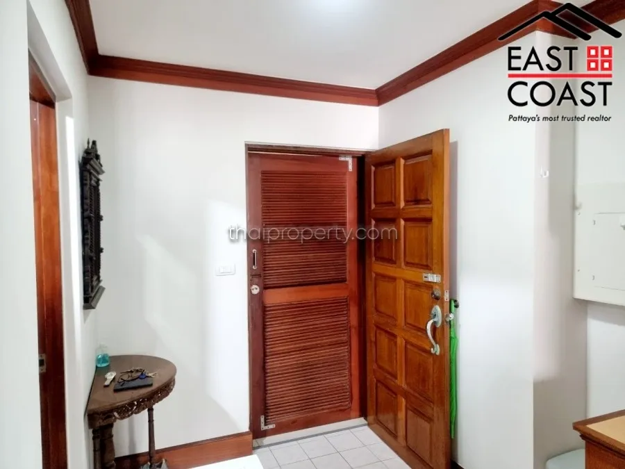 Jomtien Complex photo 9