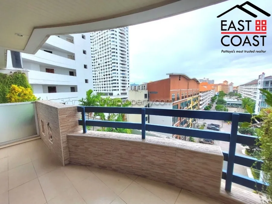 Jomtien Plaza photo 22