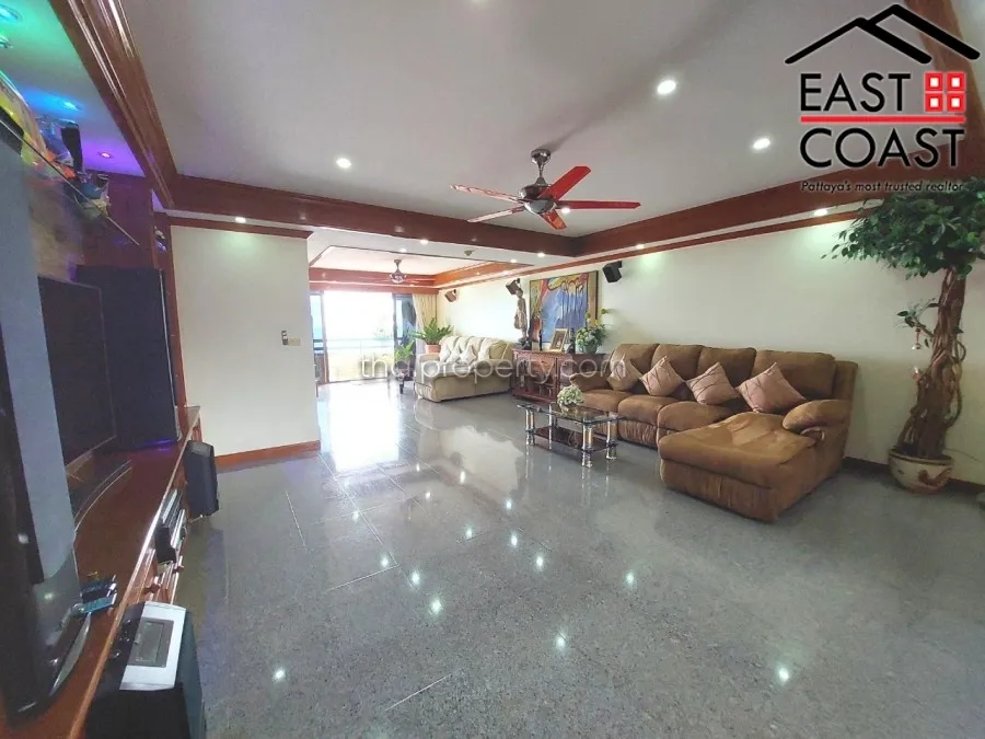 Jomtien Plaza photo 5