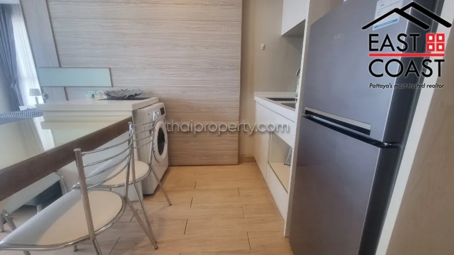 Cetus Beachfront Jomtien photo 8