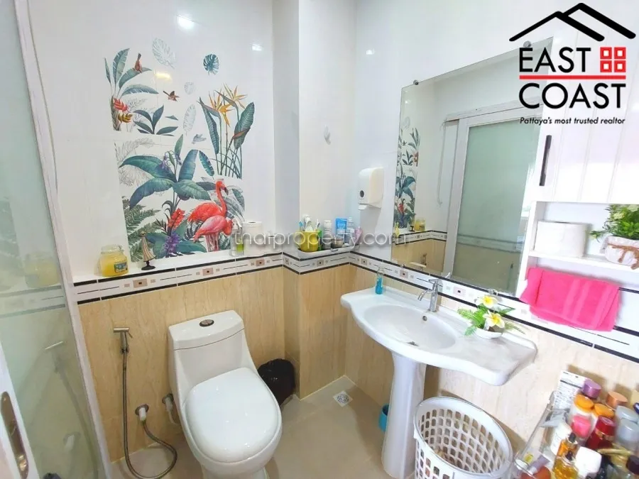 CC Condominium 2 photo 11