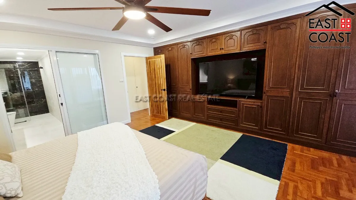 Grand Condotel Jomtien photo 27
