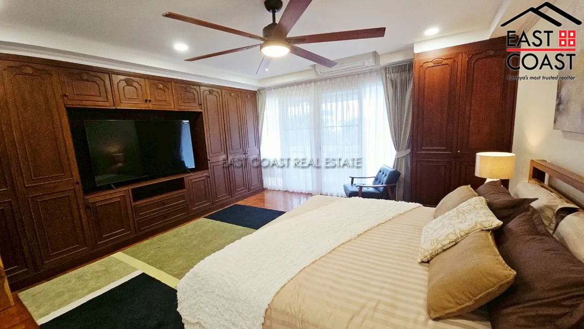 Grand Condotel Jomtien photo 28