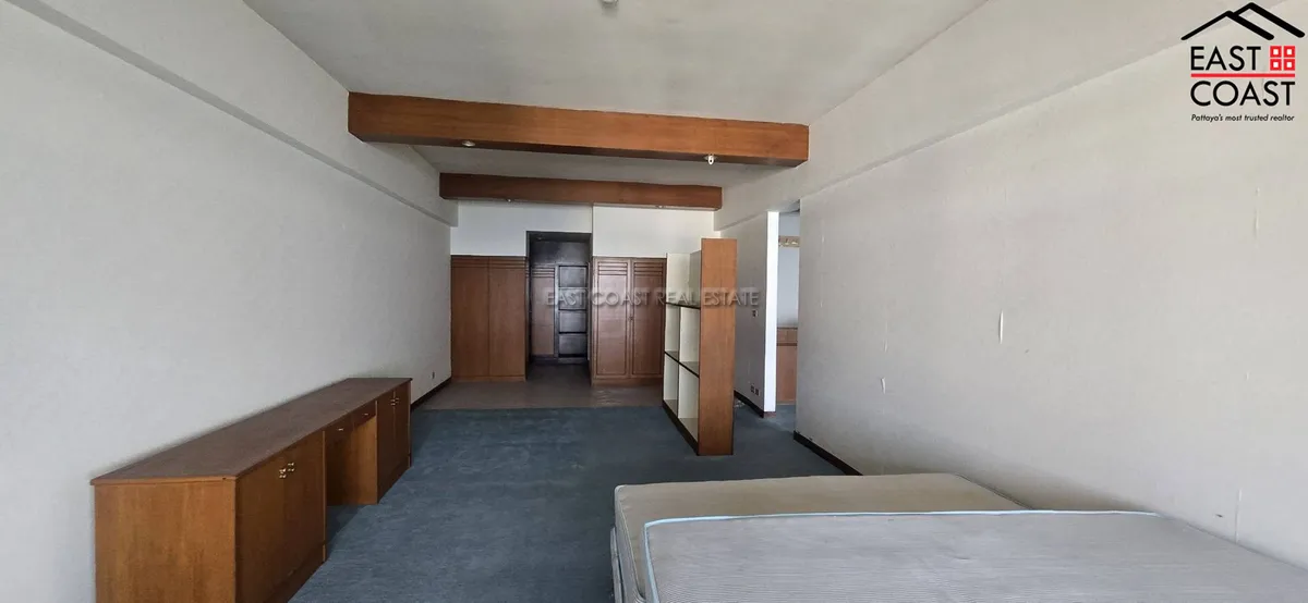 Jomtien Complex photo 9
