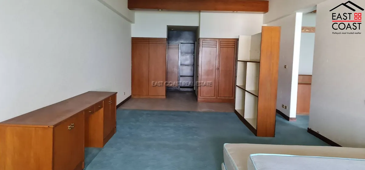 Jomtien Complex photo 11