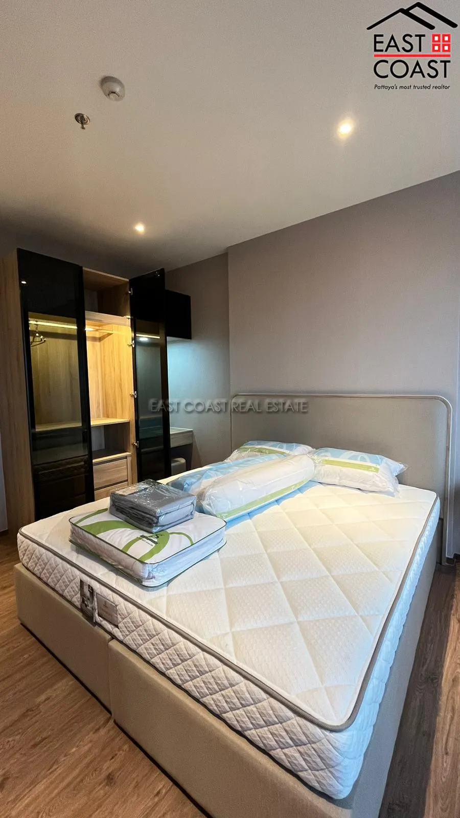 Once Condo photo 4