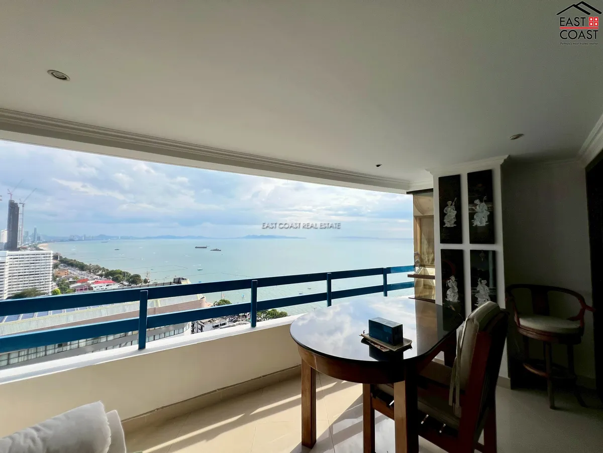 Jomtien Plaza Condotel photo 14