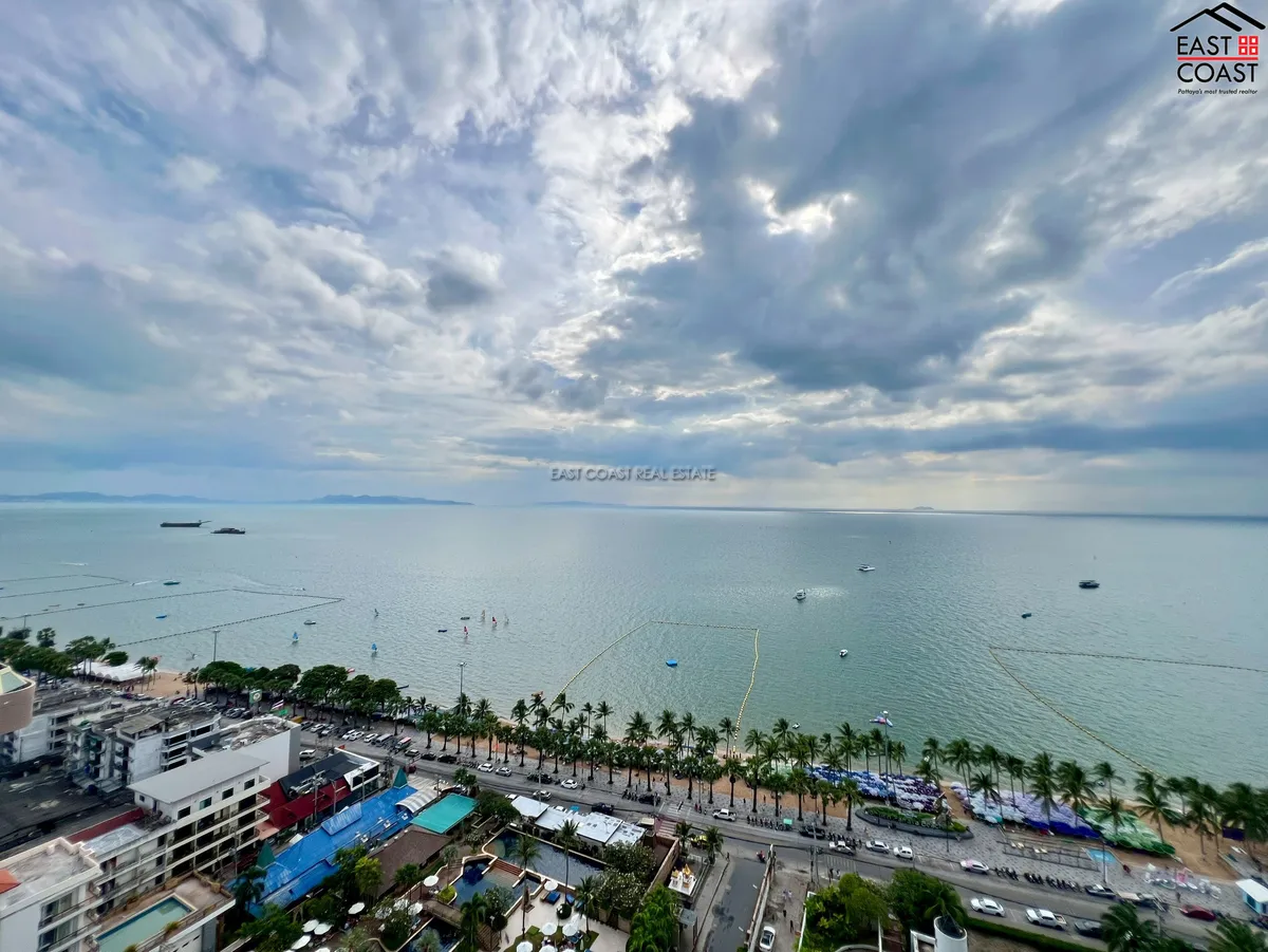 Jomtien Plaza Condotel photo 11