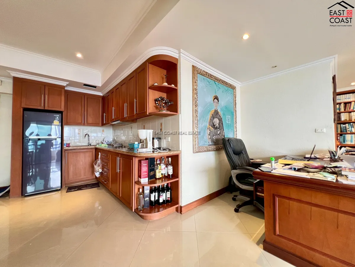 Jomtien Plaza Condotel photo 6