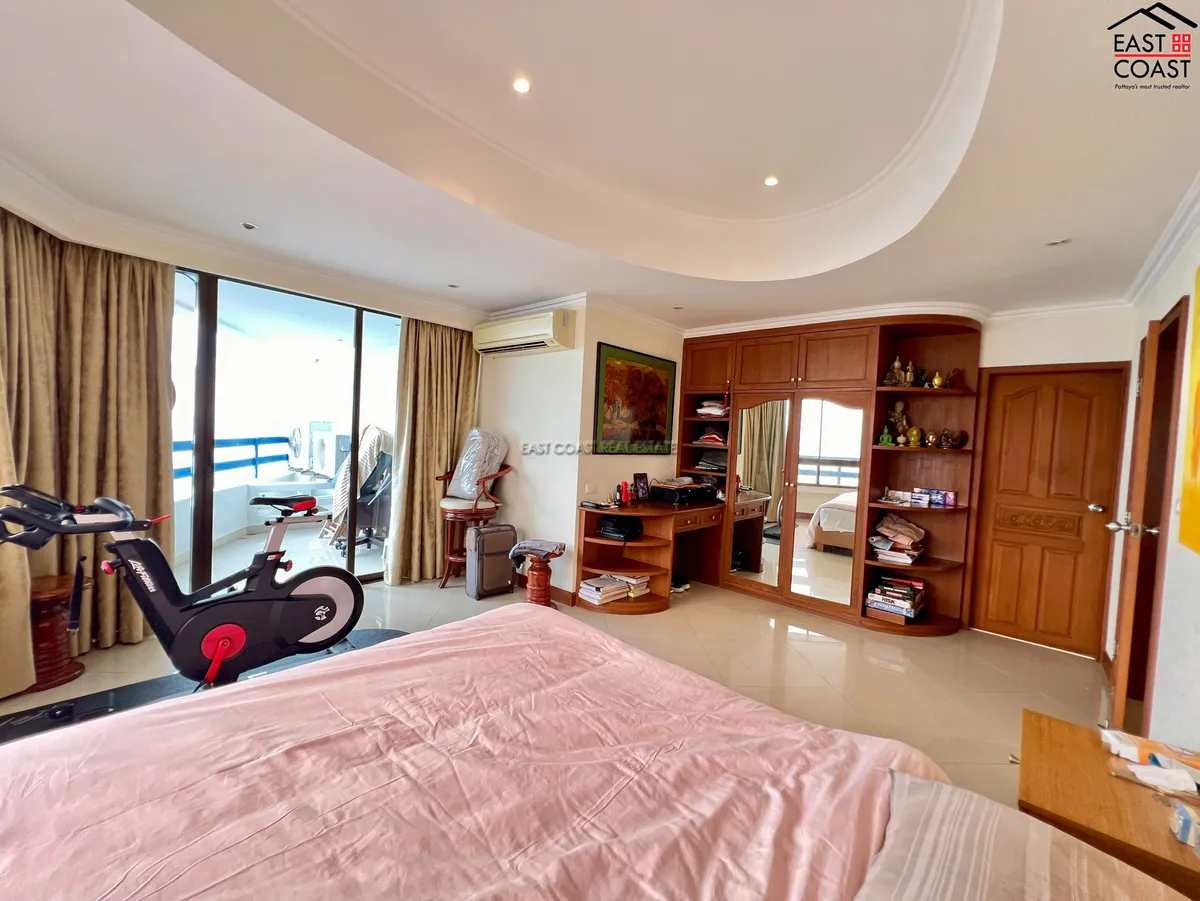 Jomtien Plaza Condotel photo 8