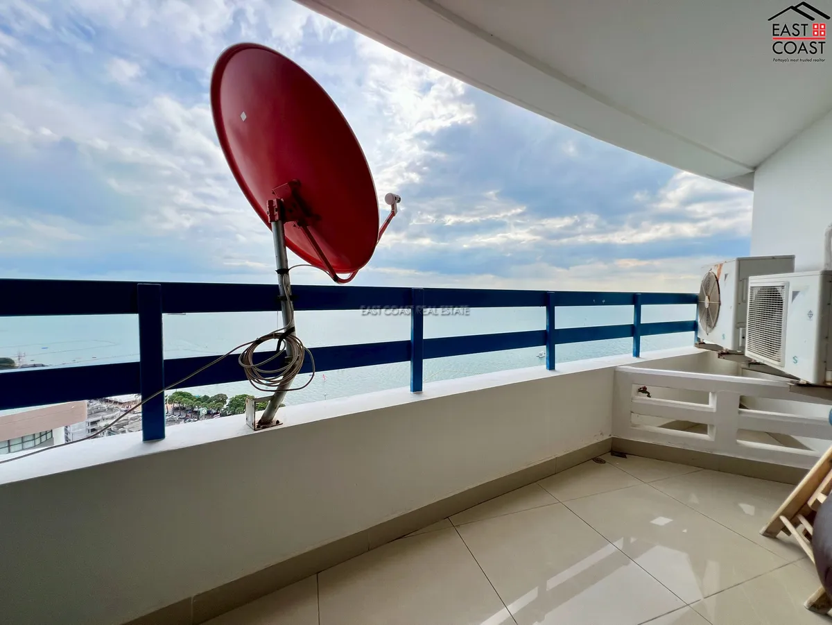 Jomtien Plaza Condotel photo 10