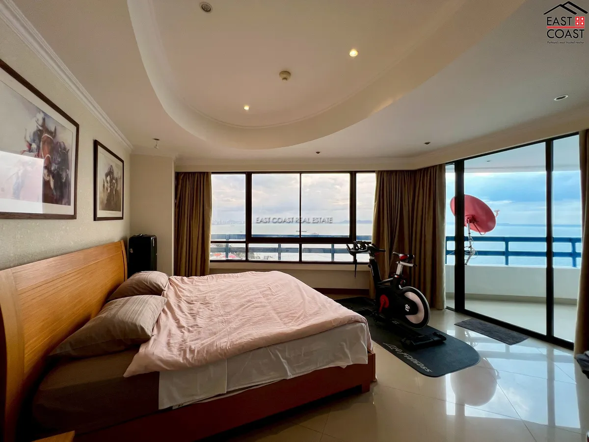 Jomtien Plaza Condotel photo 9