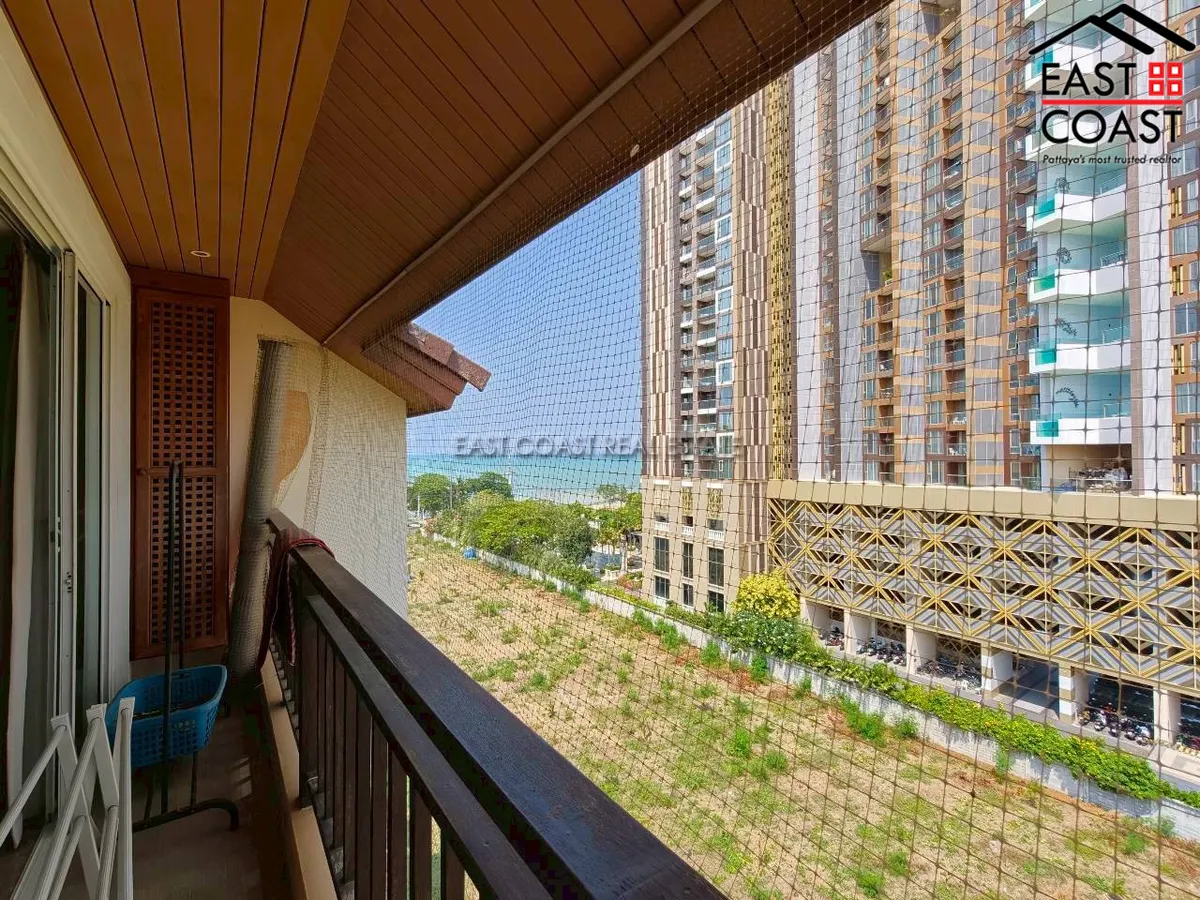 Jomtien Beach Penthouse photo 11