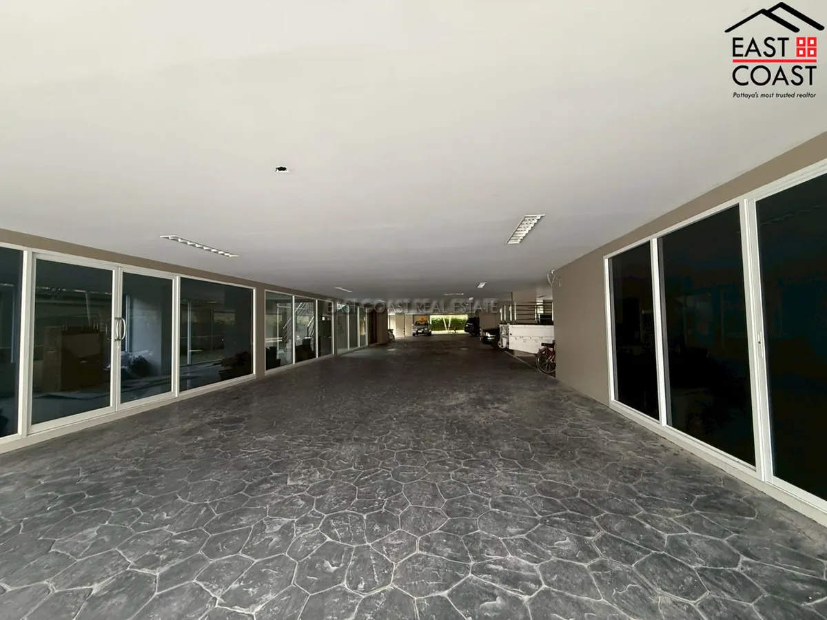 Residential Condominium Building + office rooms photo 20