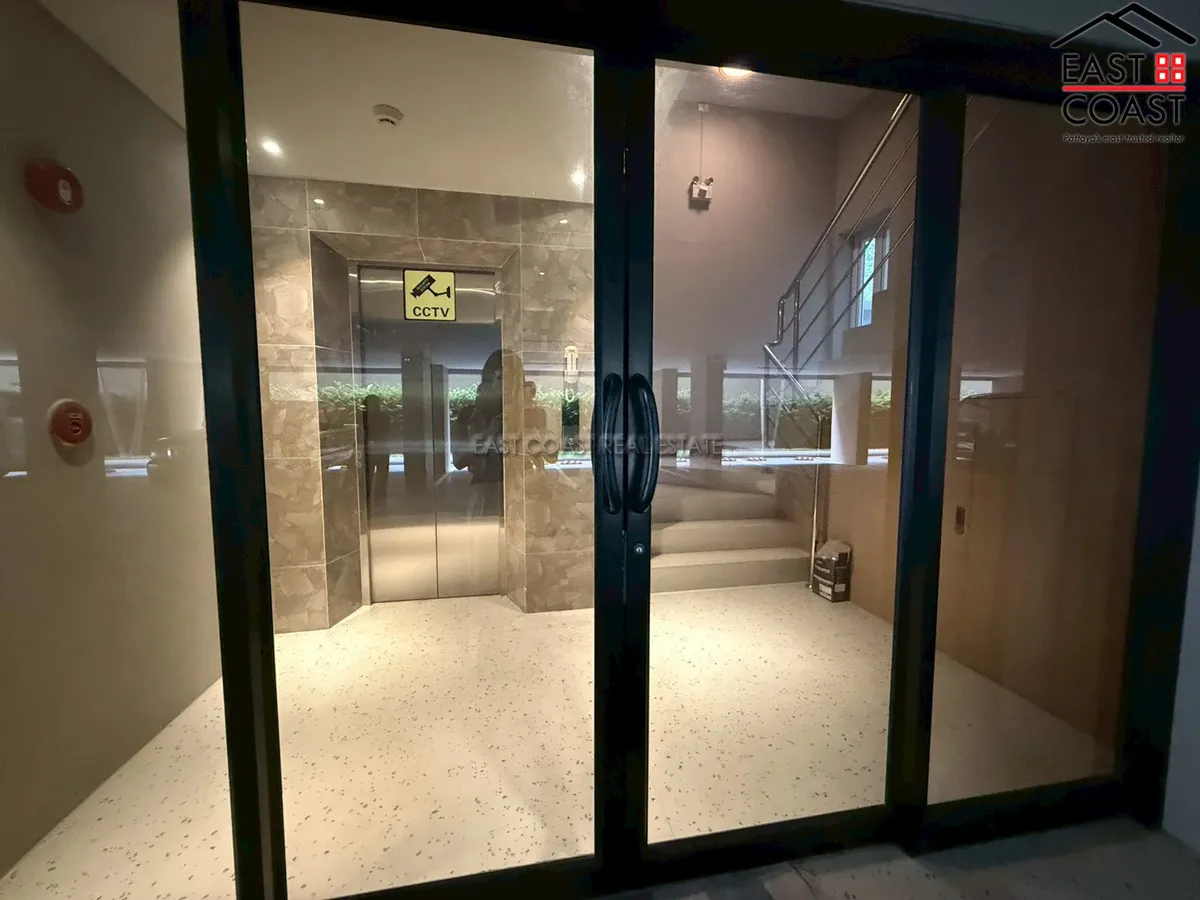 Residential Condominium Building + office rooms photo 6