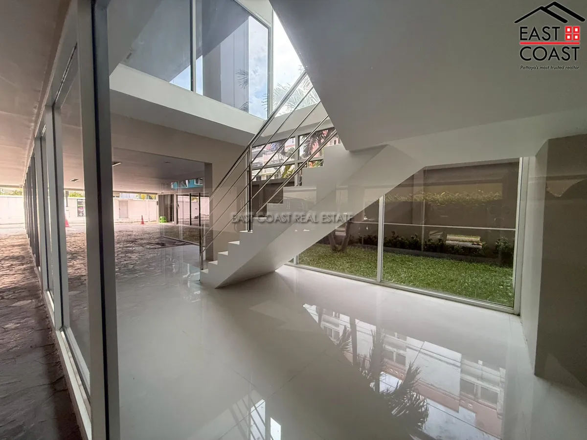 Residential Condominium Building + office rooms photo 7