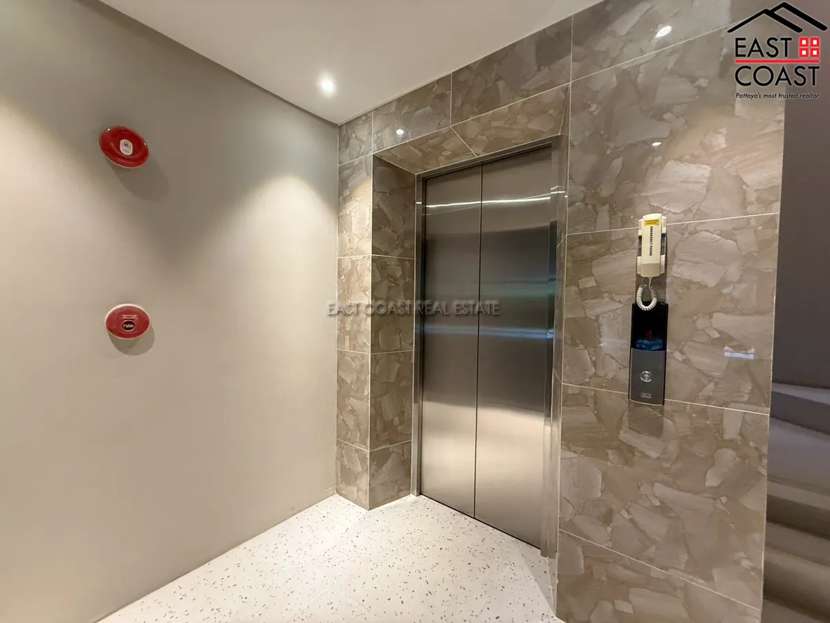Residential Condominium Building + office rooms photo 4