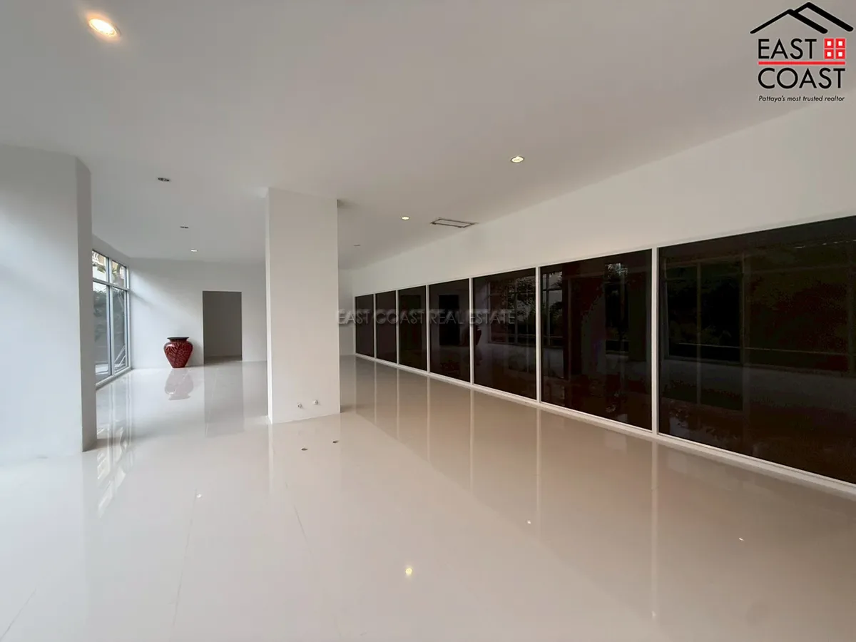 Residential Condominium Building + office rooms photo 11