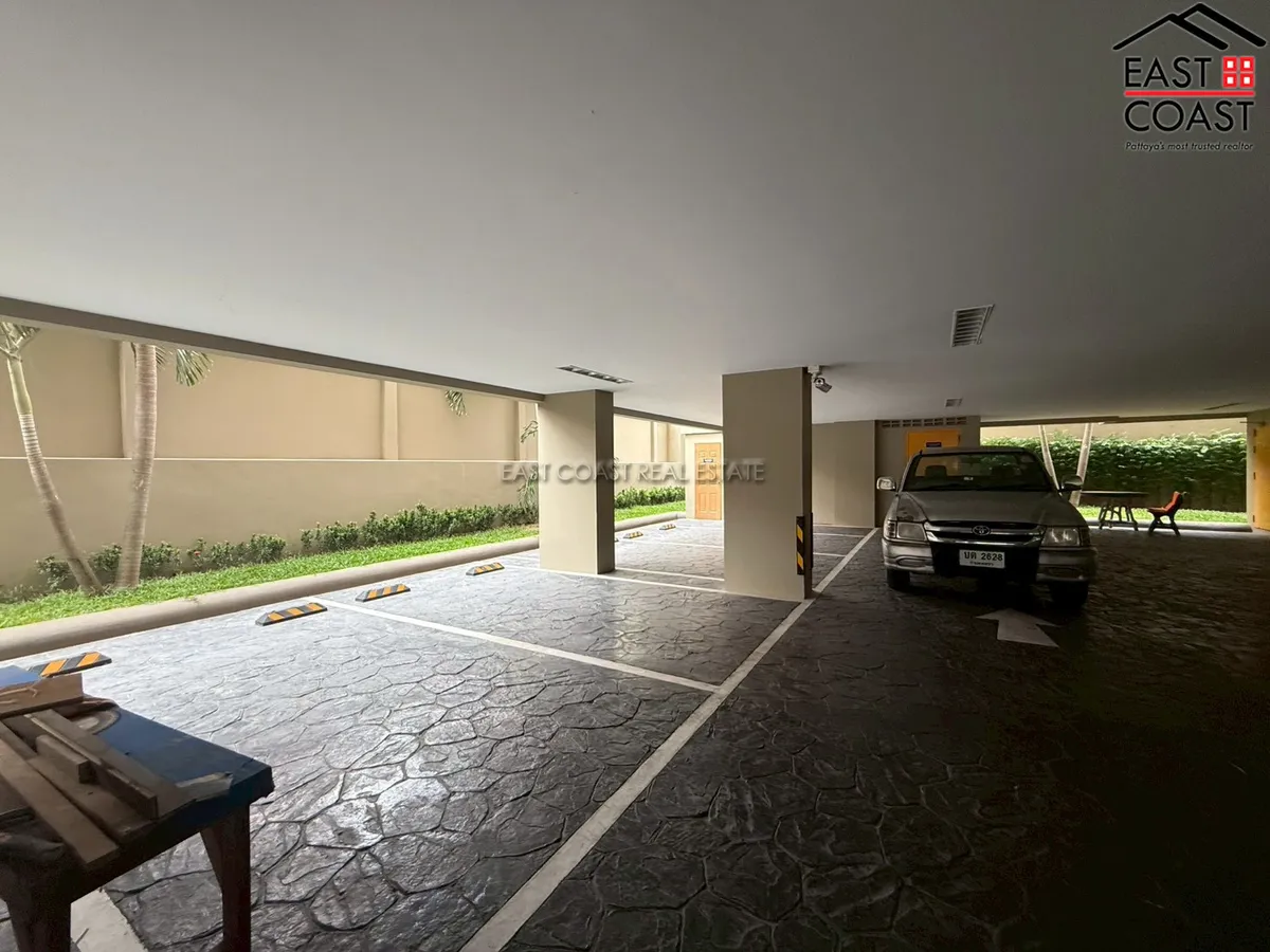 Residential Condominium Building + office rooms photo 22