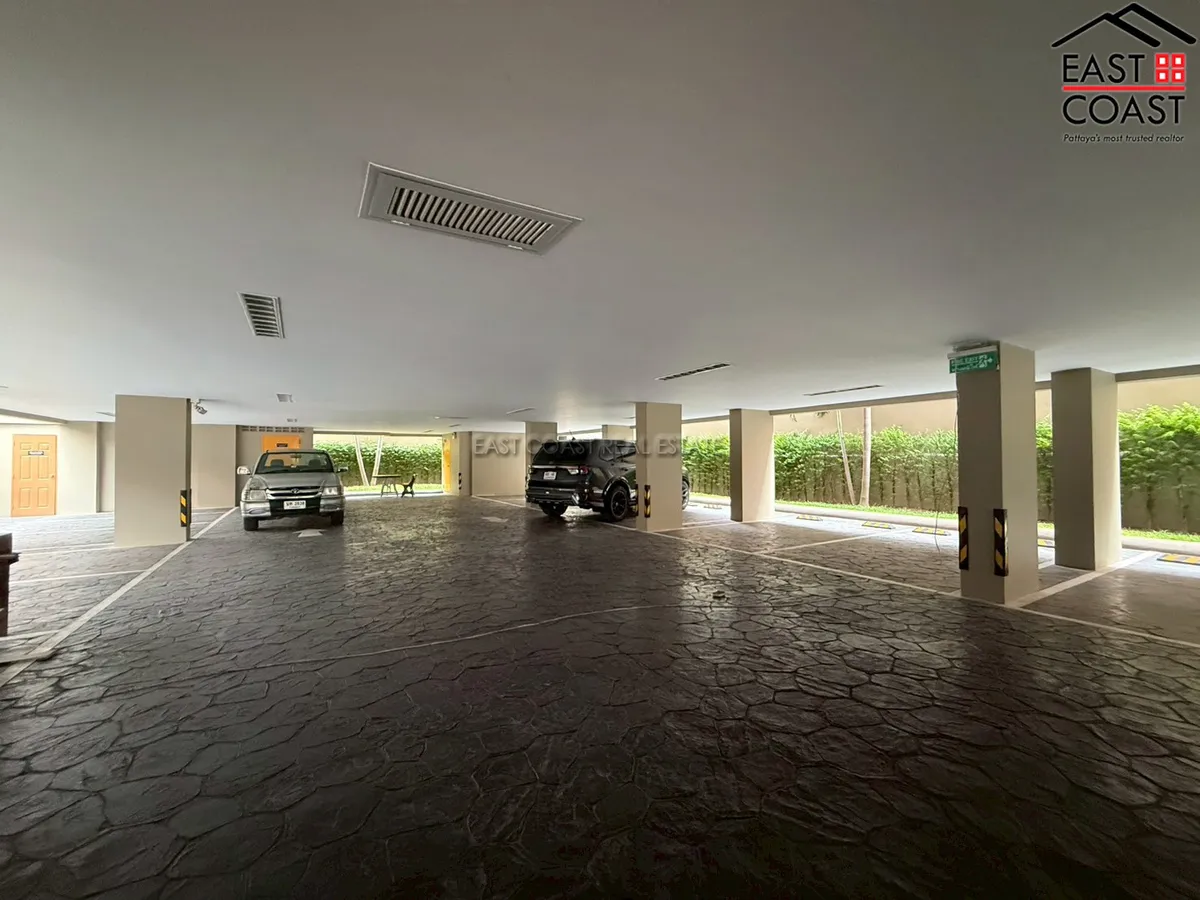 Residential Condominium Building + office rooms photo 23