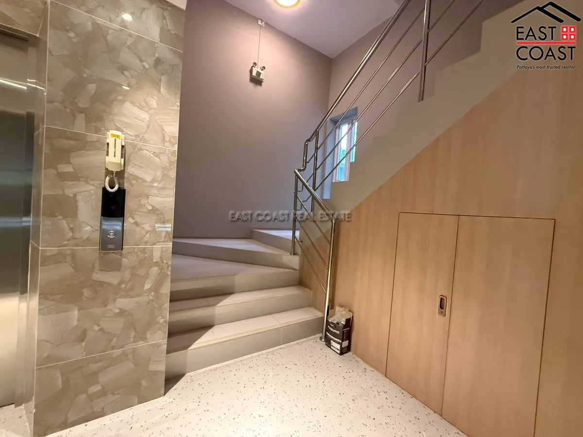 Residential Condominium Building + office rooms photo 8
