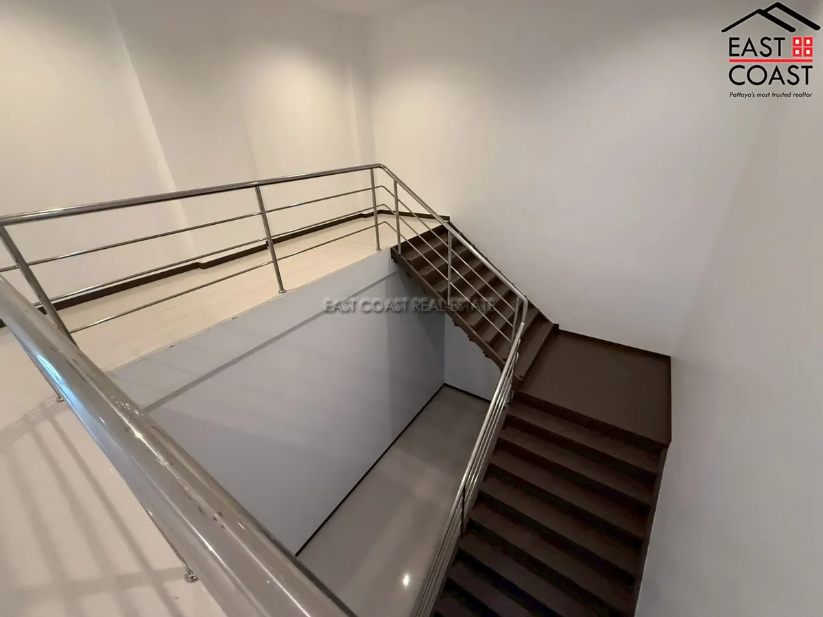 Residential Condominium Building + office rooms photo 16