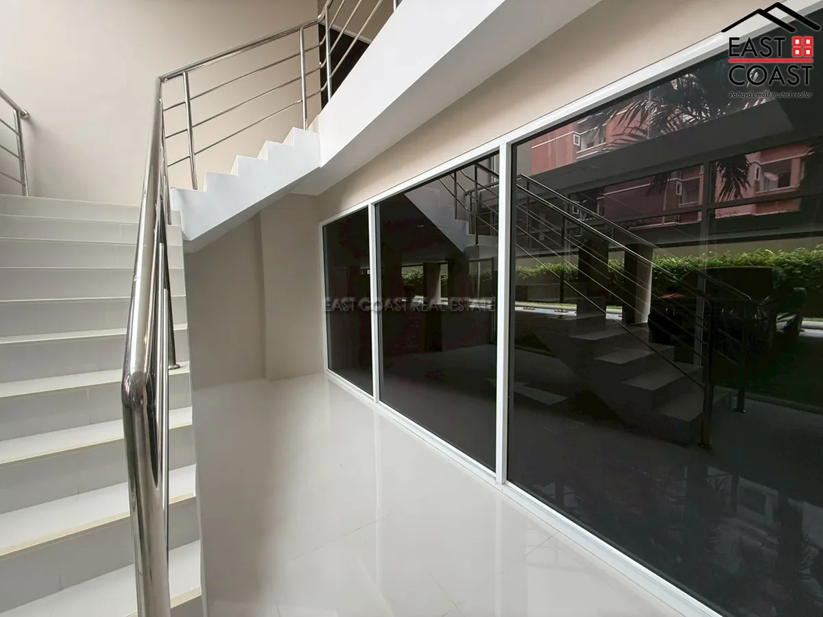 Residential Condominium Building + office rooms photo 17