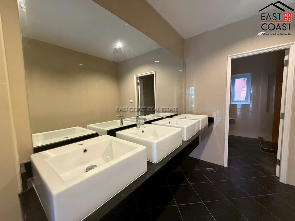 Residential Condominium Building + office rooms photo 26