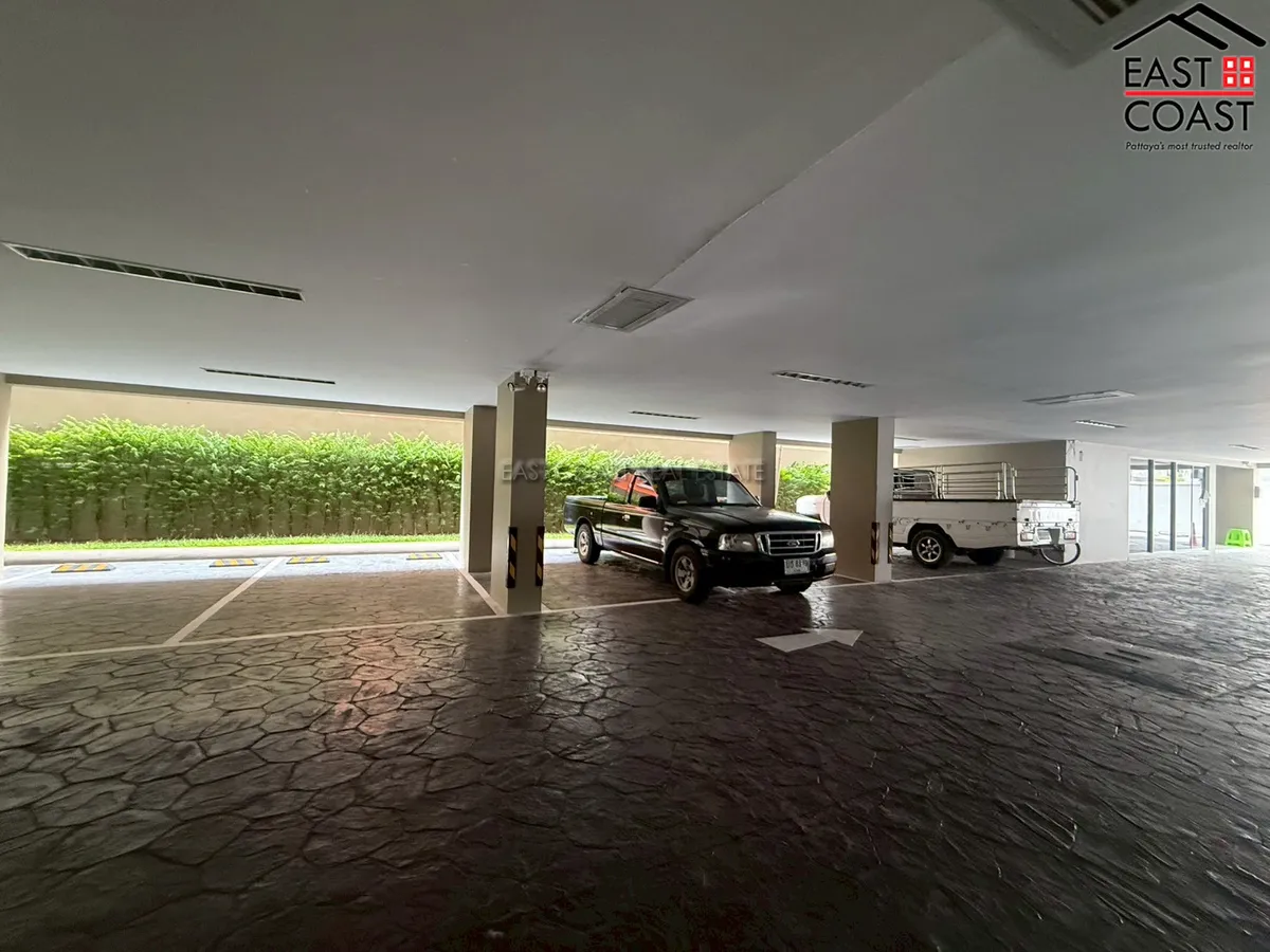 Residential Condominium Building + office rooms photo 27