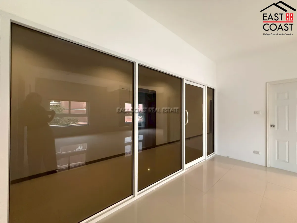 Residential Condominium Building + office rooms photo 31