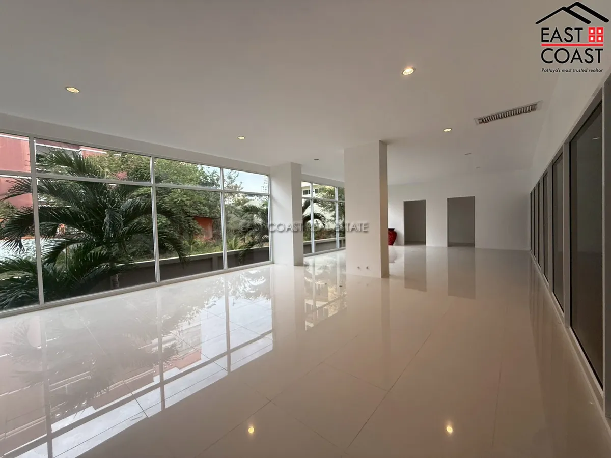 Residential Condominium Building + office rooms photo 45