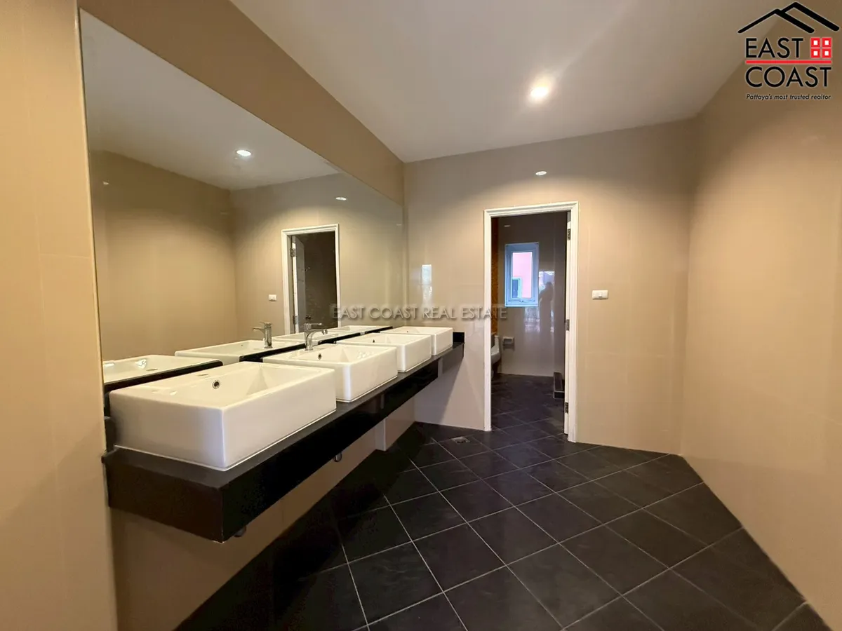 Residential Condominium Building + office rooms photo 46