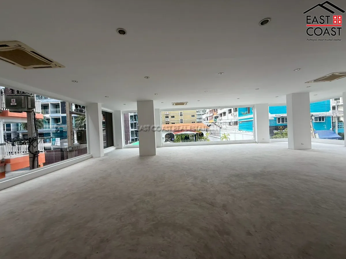 Residential Condominium Building + office rooms photo 48
