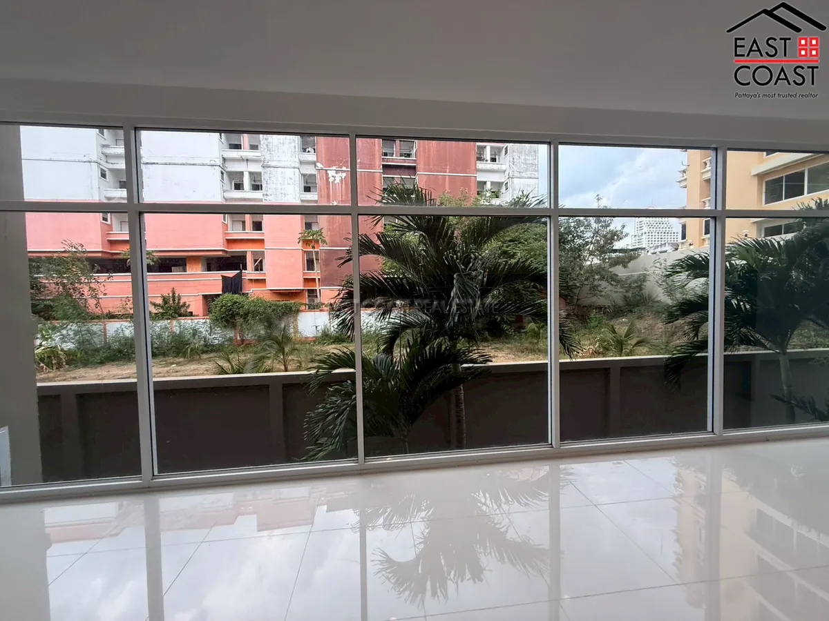 Residential Condominium Building + office rooms photo 54
