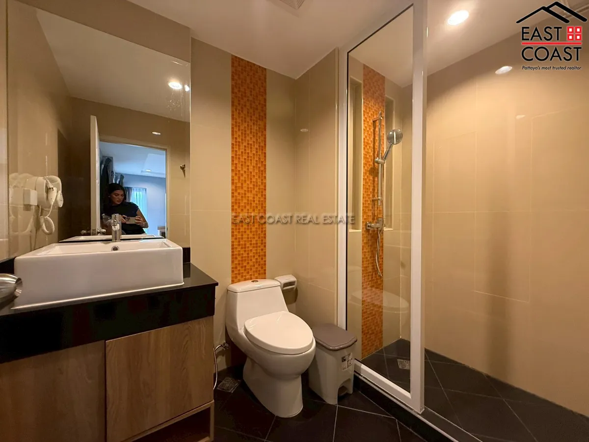 Residential Condominium Building + office rooms photo 56