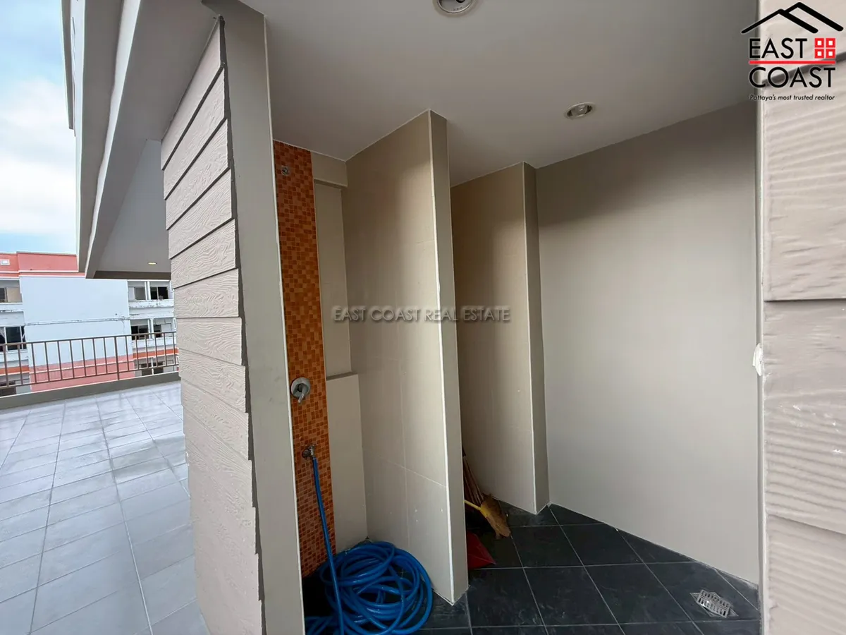 Residential Condominium Building + office rooms photo 57