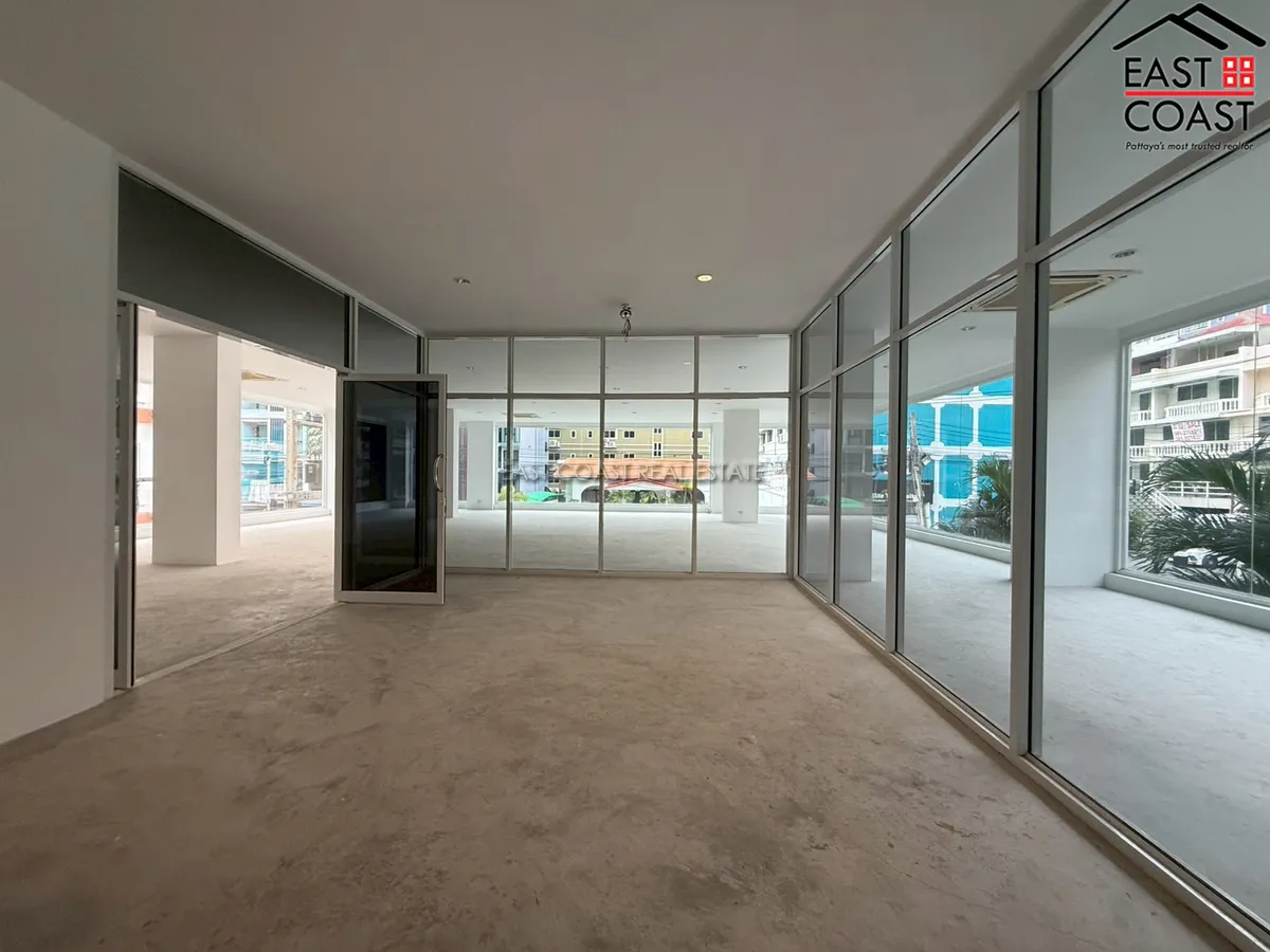 Residential Condominium Building + office rooms photo 61