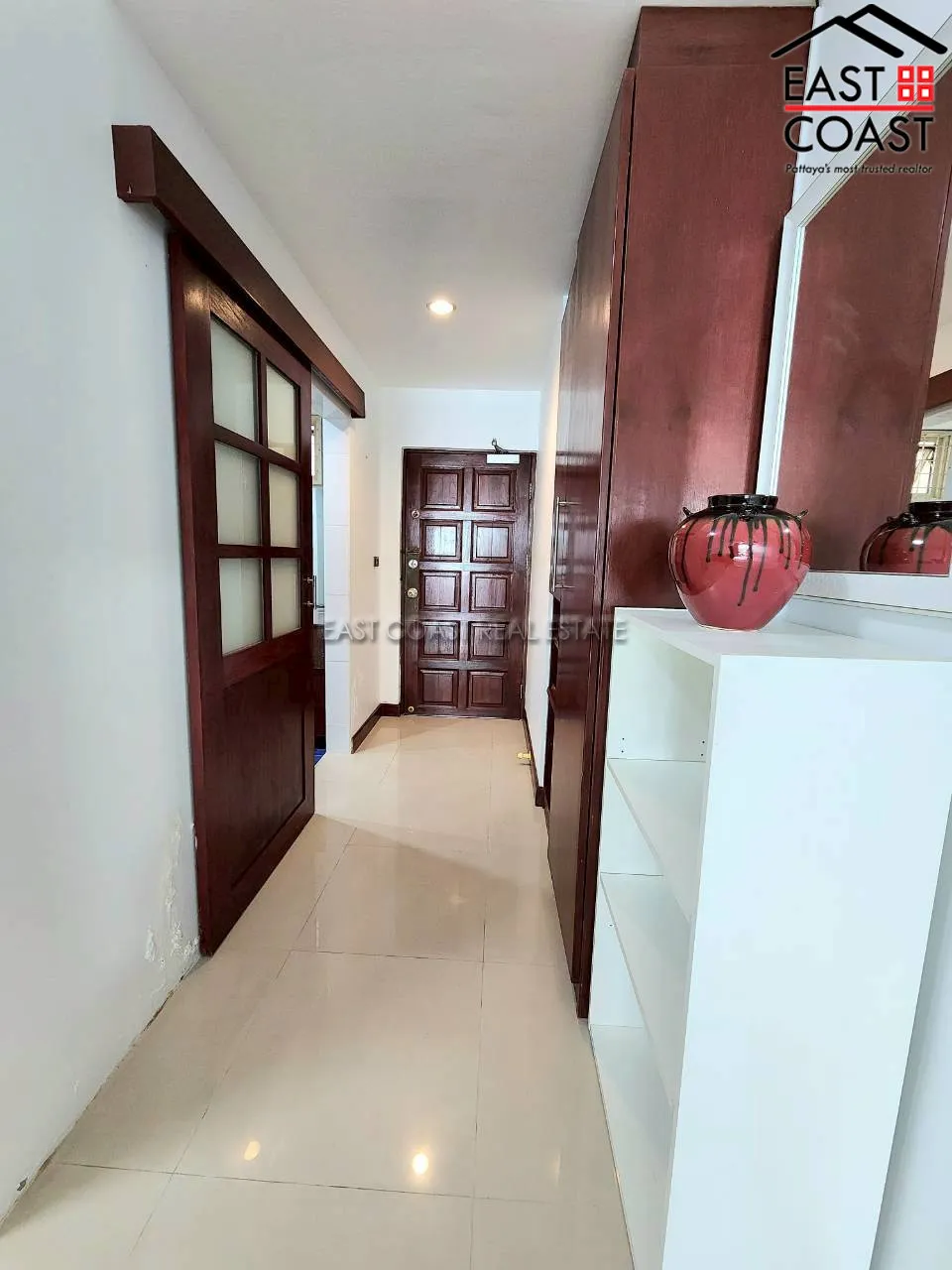 Jomtien Complex photo 9