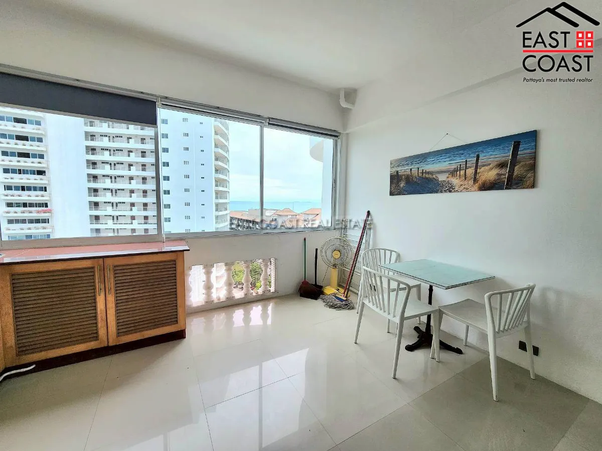 Jomtien Complex photo 12