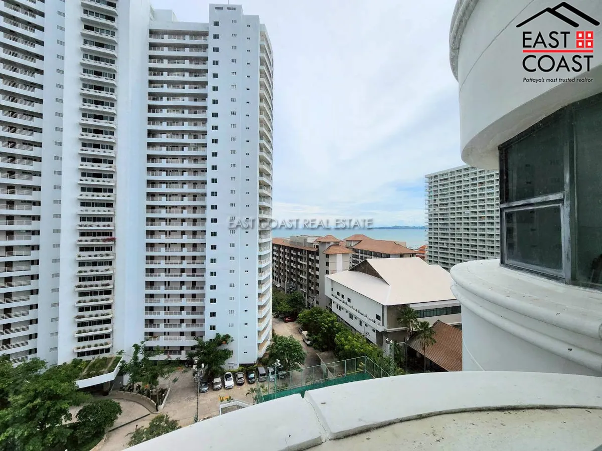 Jomtien Complex photo 13