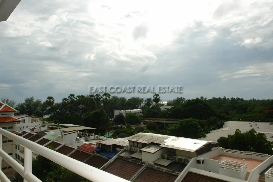 Jomtien Plaza photo 3