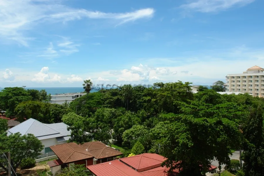 Jomtien Beach Condo photo 4
